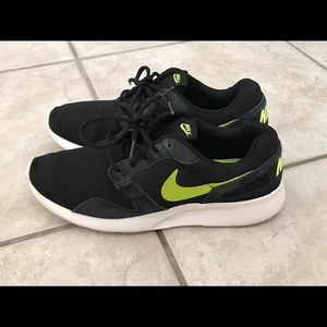 Nike Kaishi Running Shoe Men’s Size 10.5
